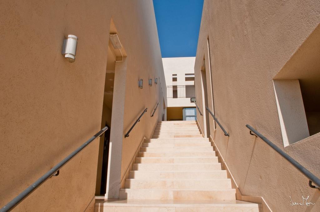 Yehelim Boutique Hotel Арад Екстериор снимка